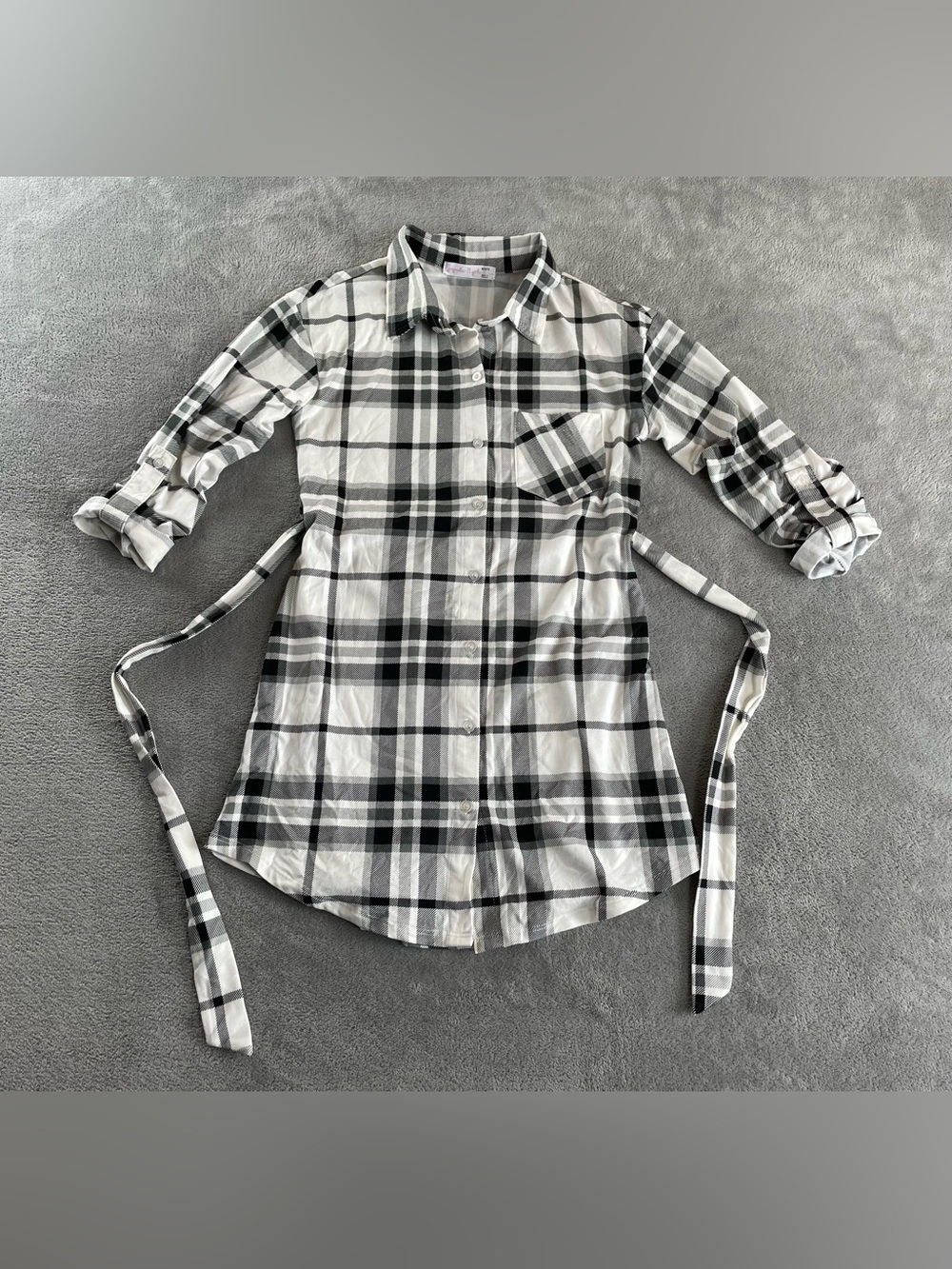 Girl's Soft Button Down White Black Plaid Flannel Shirt Tie Front Size M (10/12)